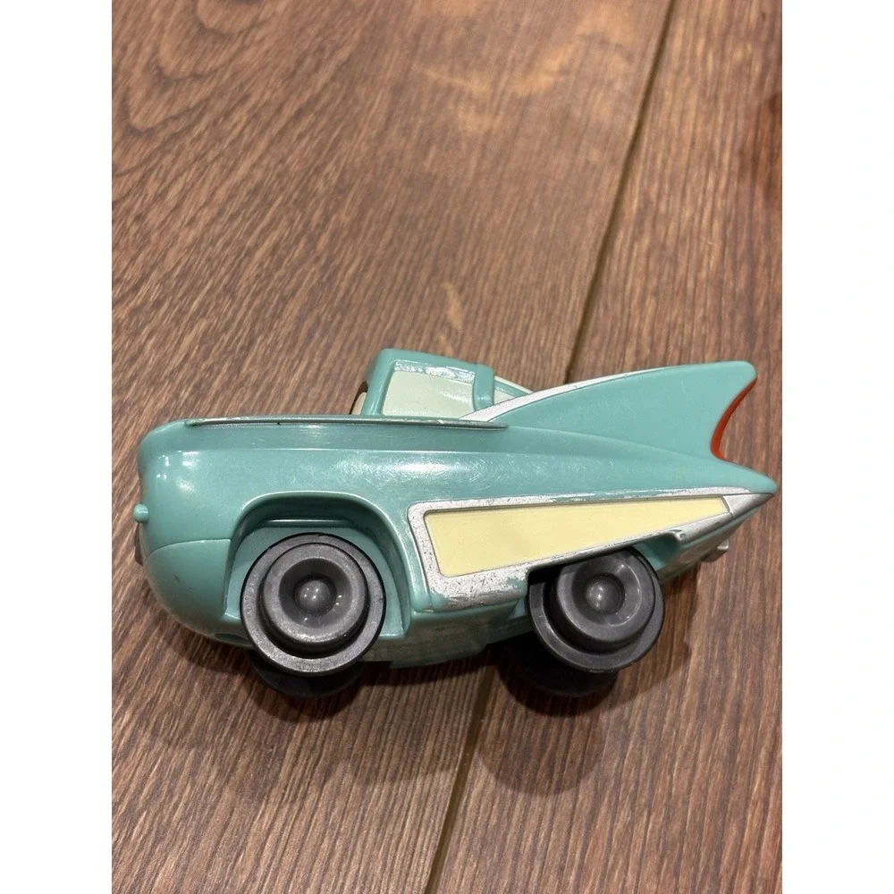 GEOTRAX Disney Pixar Cars Lightning McQueen Sarge Flo No Remote Fisher- Price